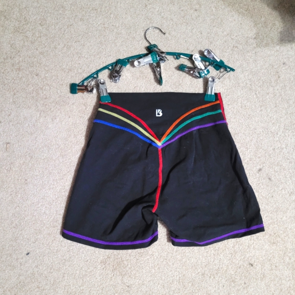 Buffbunny, legacy 4 in. Short, size small, pride color seams 2022
